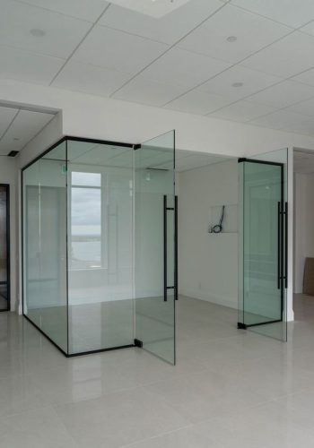 Frameless Systems - Glass works and Fit Out Services - DesignMaster Dubai (1)